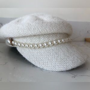 Newsboy cap, Devil Wears Prada style